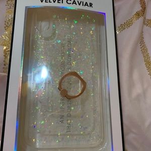 Velvet caviar opal flakes case
